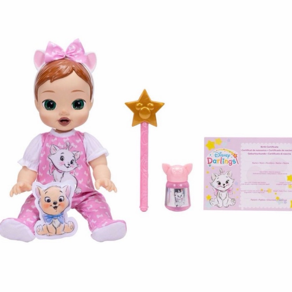 Disney Darlings Deluxe Feature Doll: Marie - Auburn Hair/ Green Eyes